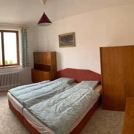 Prijemny Radovy Rodinny Dum Se Zahradou Cheb Exterior photo
